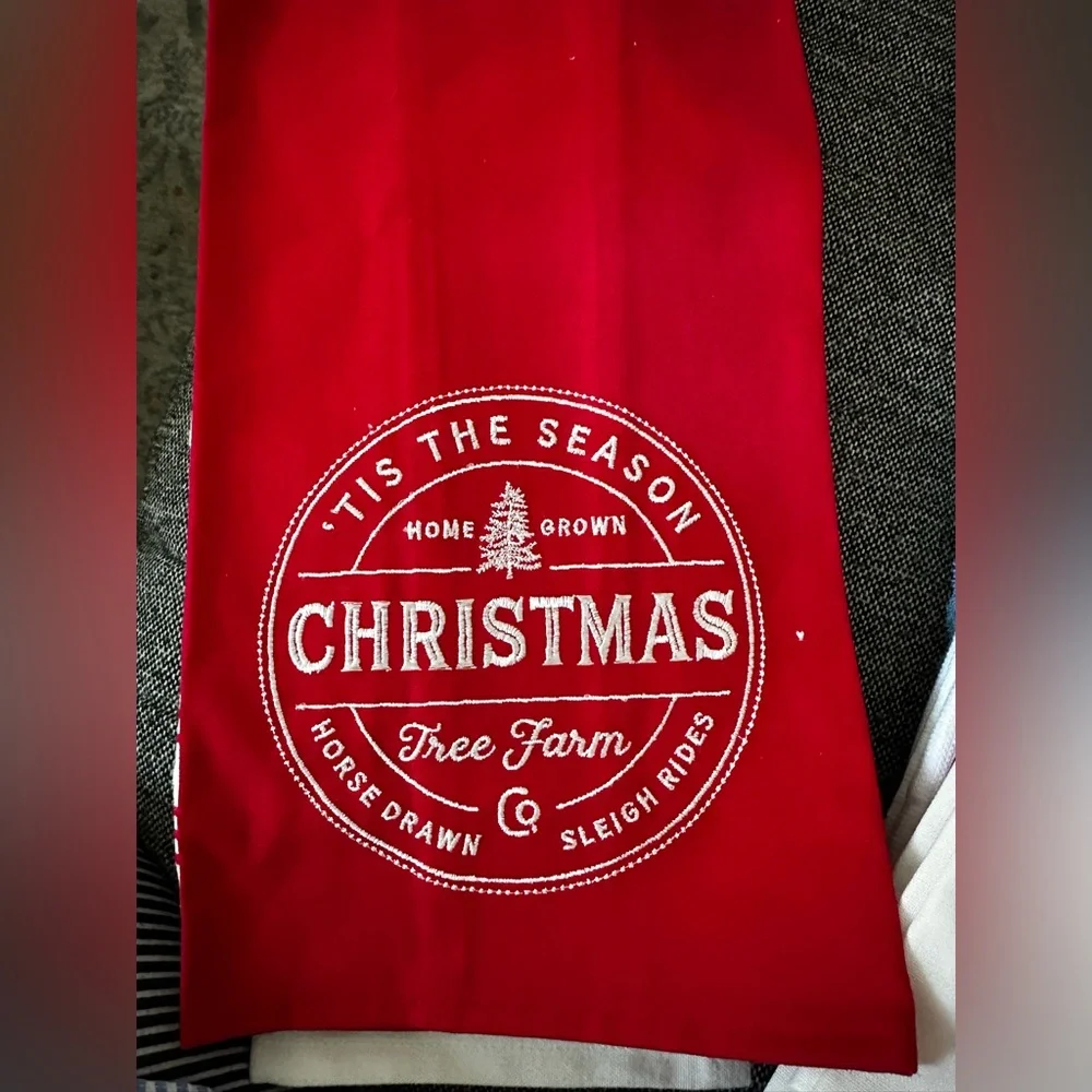 Christmas Tree Farm Red Holiday Towel NWT